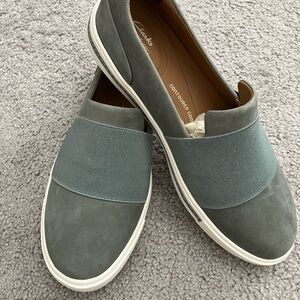 **NOT FOR SALE** Clark’s Un Maui Nubuck lightweight slip ons. Blue-Grey